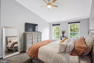 43404 Sperrin Ct, Ashburn, VA 20147 - Photo 16