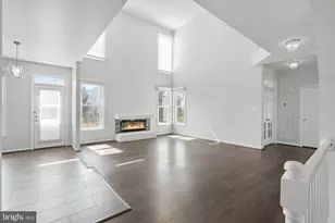 21143 Mayapple Pl, Sterling, VA 20164 - Photo 10