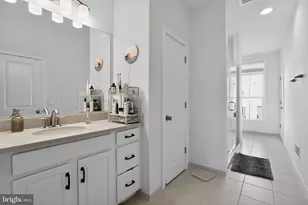 23065 Cottonwillow Sq, Brambleton, VA 20148 - Photo 24