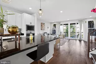23065 Cottonwillow Sq, Brambleton, VA 20148 - Photo 16