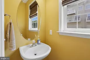 19446 Coppermine Sq, Leesburg, VA 20176 - Photo 12