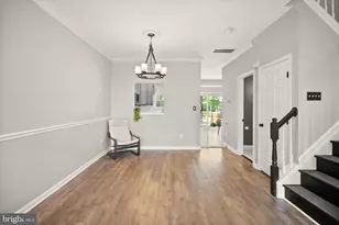 21740 Kings Crossing Terrace, Ashburn, VA 20147 - Photo 8