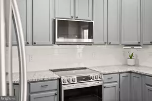 21740 Kings Crossing Terrace, Ashburn, VA 20147 - Photo 12