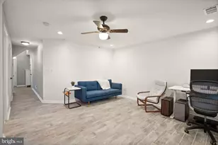 21740 Kings Crossing Terrace, Ashburn, VA 20147 - Photo 36