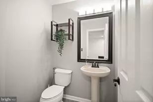 21740 Kings Crossing Terrace, Ashburn, VA 20147 - Photo 38