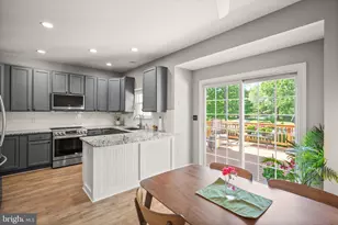 21740 Kings Crossing Terrace, Ashburn, VA 20147 - Photo 16