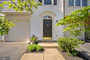21740 Kings Crossing Terrace, Ashburn, VA 20147 - Photo 2