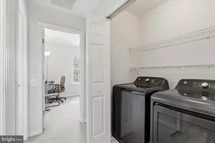 43253 Chokeberry Square, Ashburn, VA 20147 - Photo 24