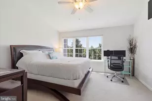 43253 Chokeberry Square, Ashburn, VA 20147 - Photo 18