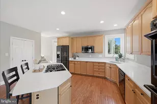 301 Shiloh Pl SE, Leesburg, VA 20175 - Photo 18