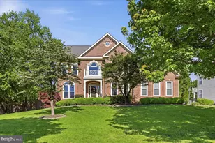 301 Shiloh Pl SE, Leesburg, VA 20175 - Photo 2