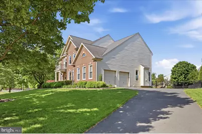 301 Shiloh Place SE, Leesburg, VA 20175 - Photo 2