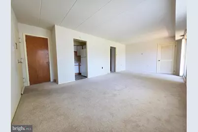 125 Clubhouse Drive SW #7, Leesburg, VA 20175 - Photo 2