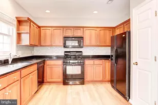 25454 Upper Clubhouse Dr, Chantilly, VA 20152 - Photo 4
