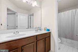 42029 Spruce Point Ct, Brambleton, VA 20148 - Photo 32