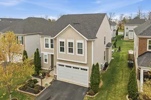 42029 Spruce Point Ct, Brambleton, VA 20148 - Photo 6