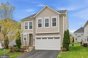 42029 Spruce Point Ct, Brambleton, VA 20148 - Photo 4