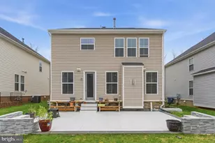 42029 Spruce Point Ct, Brambleton, VA 20148 - Photo 8