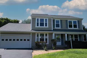 10854 Monticello Ct, Great Falls, VA 22066 - Photo 2