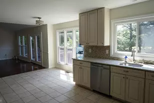 10854 Monticello Ct, Great Falls, VA 22066 - Photo 14