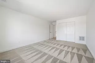 22909 N Brown Square, Ashburn, VA 20148 - Photo 40