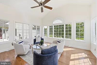 22909 N Brown Square, Ashburn, VA 20148 - Photo 16