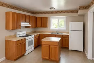 310 S 20th St, Purcellville, VA 20132 - Photo 6