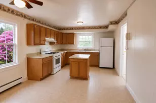 310 S 20th St, Purcellville, VA 20132 - Photo 8