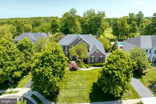19590 Saratoga Springs Pl, Ashburn, VA 20147 - Photo 2