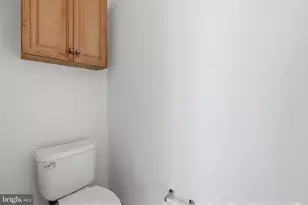 25209 Eisenhower Dr, Chantilly, VA 20152 - Photo 34