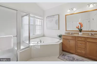 25209 Eisenhower Drive, Chantilly, VA 20152 - Photo 32