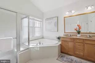 25209 Eisenhower Dr, Chantilly, VA 20152 - Photo 32