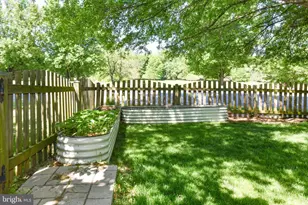 1 Glengyle Ln, Sterling, VA 20165 - Photo 8