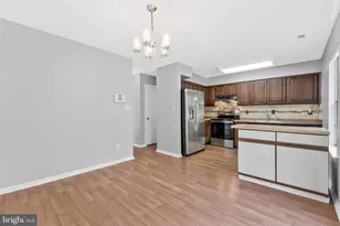 21676 Calamary Cir, Sterling, VA 20164 - Photo 16