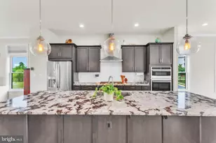 23575 Hopewell Manor Terrace, Ashburn, VA 20148 - Photo 4