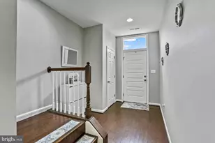 21077 Ashburn Heights Dr, Ashburn, VA 20148 - Photo 2