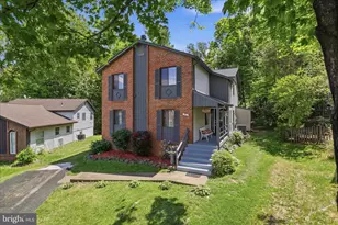 211 Keyes Ct, Sterling, VA 20164 - Photo 1