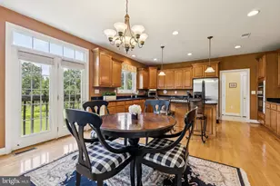 26368 Strathaven Ct, Chantilly, VA 20152 - Photo 10
