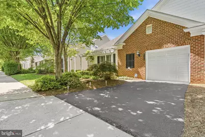 44394 Oakmont Manor Square, Ashburn, VA 20147 - Photo 2