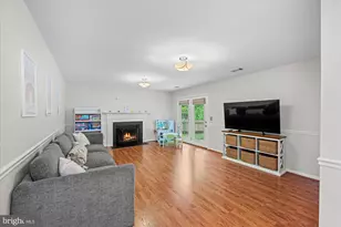 27 Brinks Ct, Sterling, VA 20165 - Photo 22