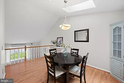 27 Brinks Court, Sterling, VA 20165 - Photo 8