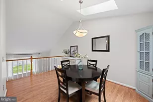 27 Brinks Ct, Sterling, VA 20165 - Photo 8