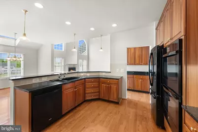 19988 Hazeltine Place, Ashburn, VA 20147 - Photo 24