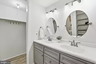 208 Willow Terrace, Sterling, VA 20164 - Photo 14