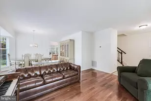 24 Newland Ct, Sterling, VA 20165 - Photo 6