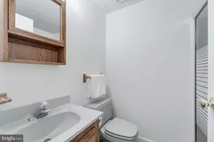 24 Newland Ct, Sterling, VA 20165 - Photo 38