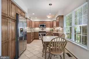 24 Newland Ct, Sterling, VA 20165 - Photo 14