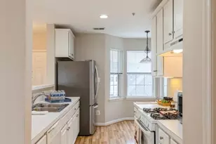 25340 Lake Mist Square, Chantilly, VA 20152 - Photo 20
