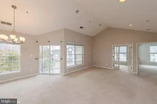 25340 Lake Mist Square, Chantilly, VA 20152 - Photo 4