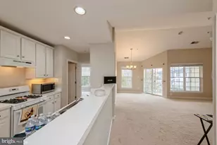 25340 Lake Mist Square, Chantilly, VA 20152 - Photo 2
